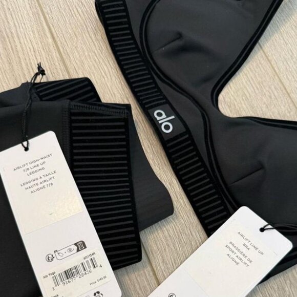 Alo Yoga Set Airlift Line Up Bra And 7/8 Line Up Legging Black Authentic - Picture 2 of 4